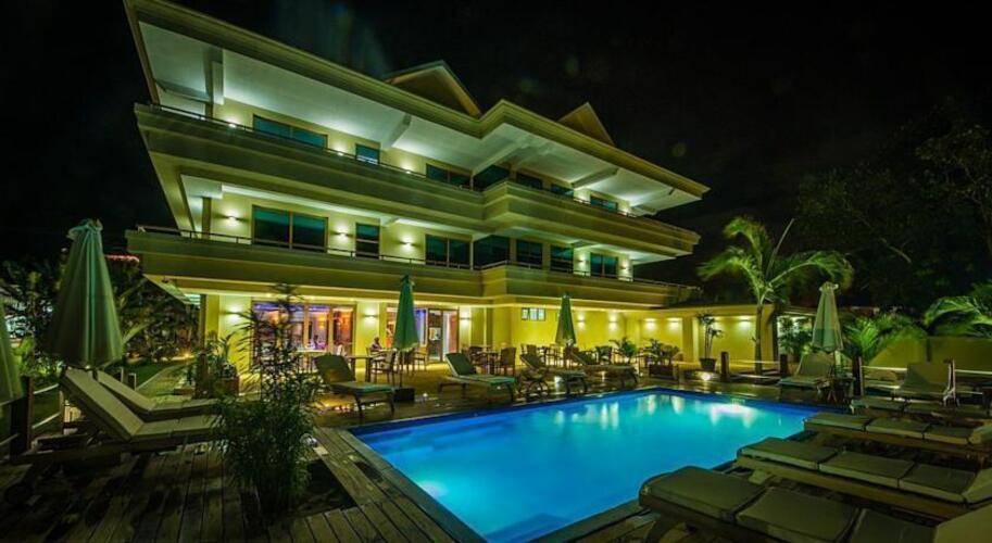 Crown Beach Hotel