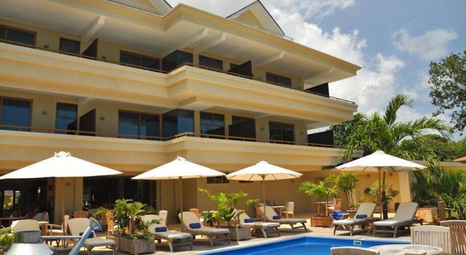 Crown Beach Hotel
