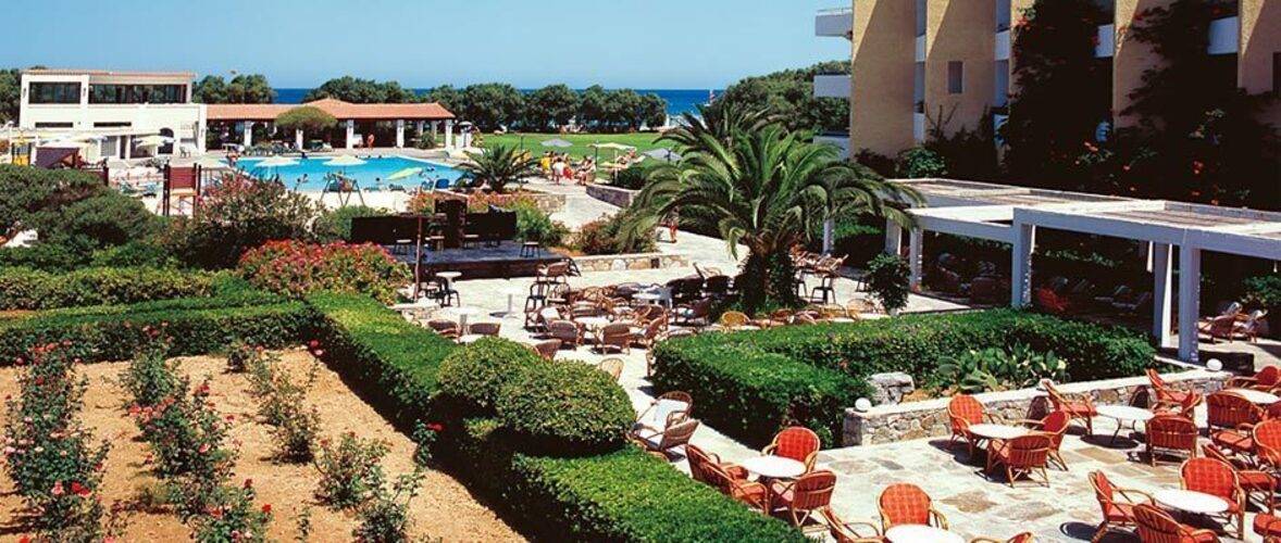 Dessole Dolphin Bay Resort