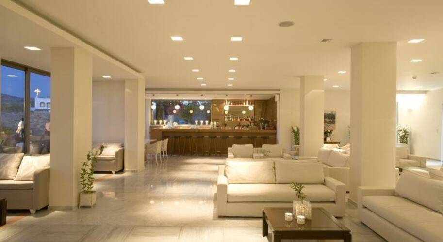 Maritimo Beach Hotel