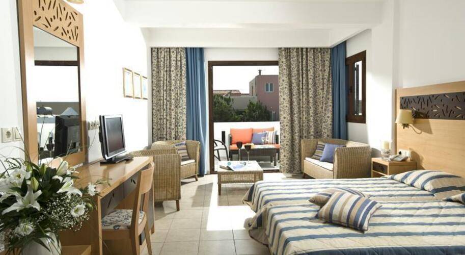 Maritimo Beach Hotel