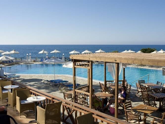 Maritimo Beach Hotel