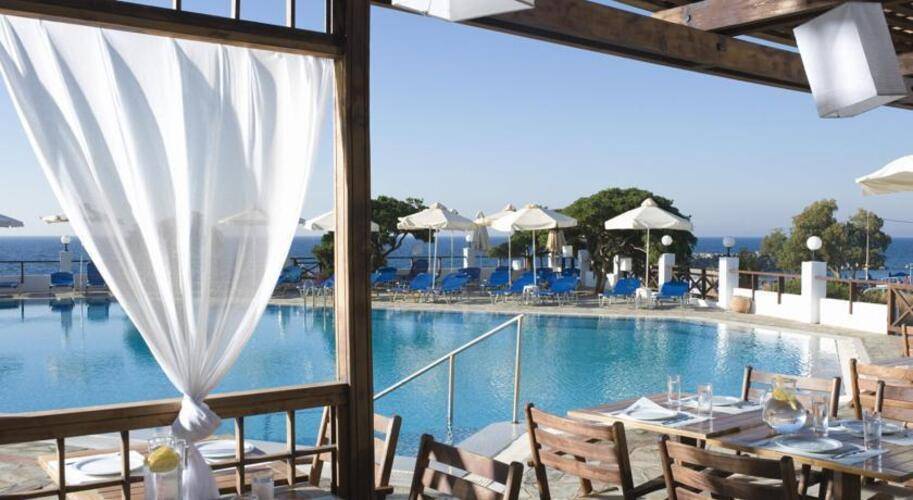 Maritimo Beach Hotel