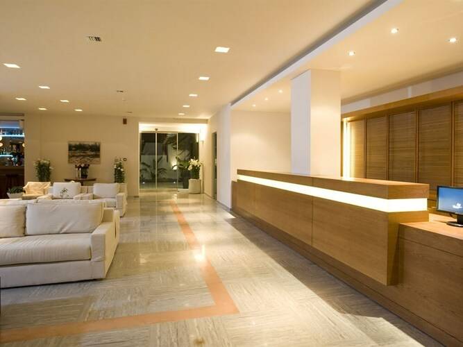Maritimo Beach Hotel