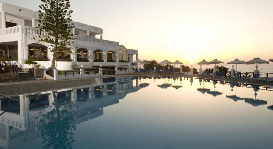 Maritimo Beach Hotel