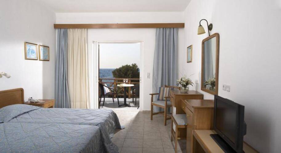 Maritimo Beach Hotel