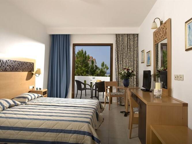 Maritimo Beach Hotel
