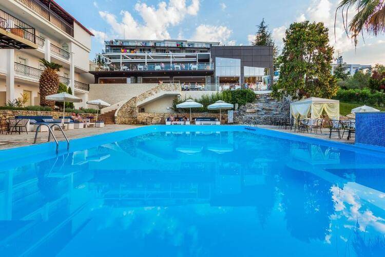 Bomo Kriopigi Hotel