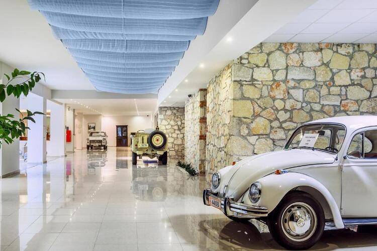 Bomo Kriopigi Hotel
