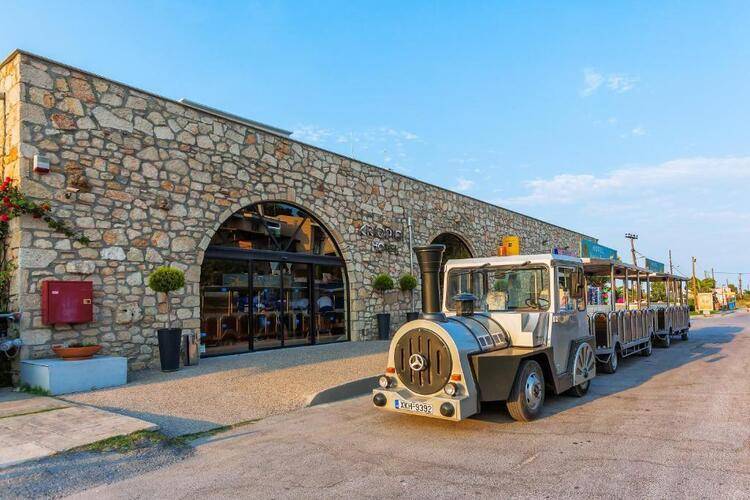 Bomo Kriopigi Hotel