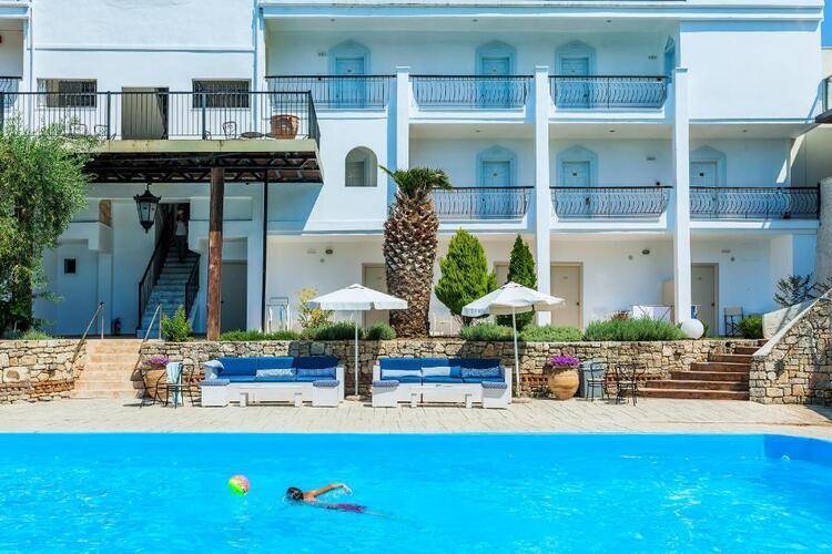 Bomo Kriopigi Hotel
