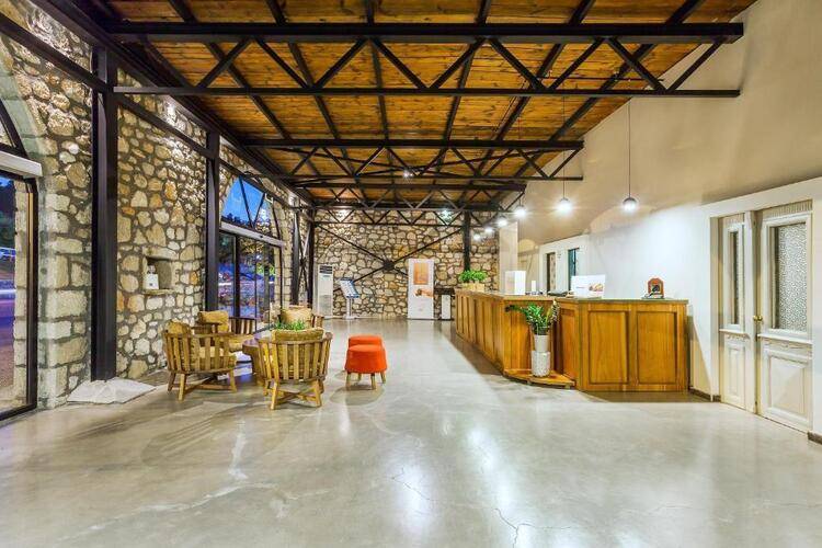 Bomo Kriopigi Hotel