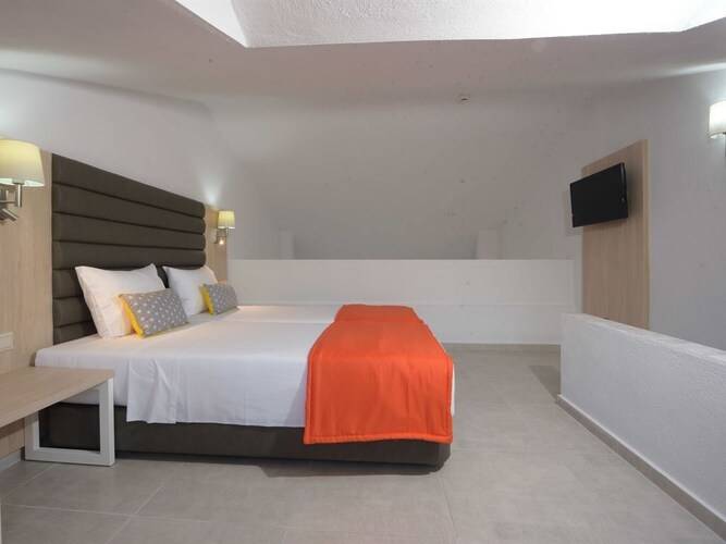 Aristoteles Holiday Resort & Spa