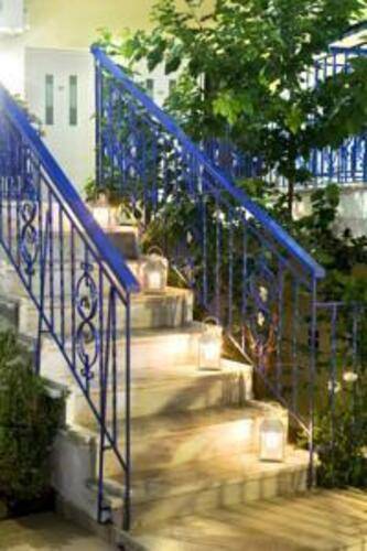 Stratos Hotel