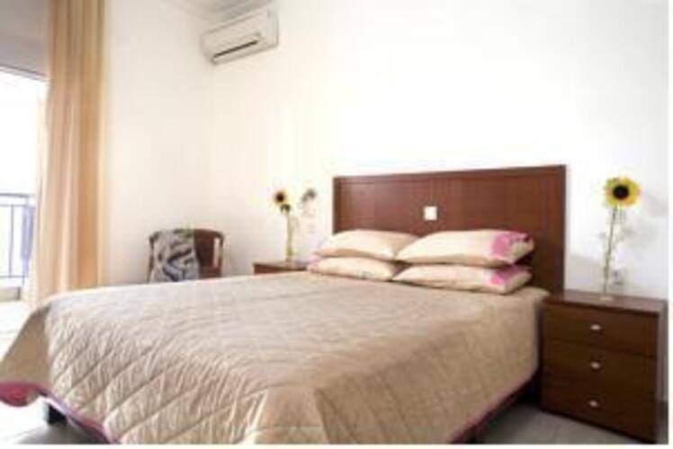 Stratos Hotel