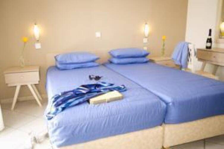 Stratos Hotel