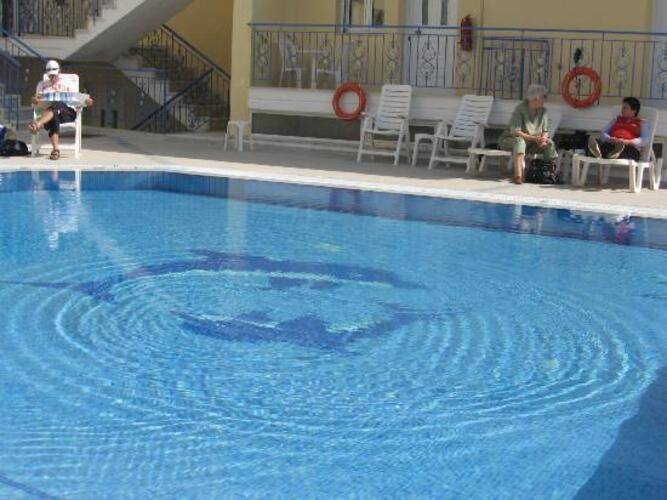 Stratos Hotel
