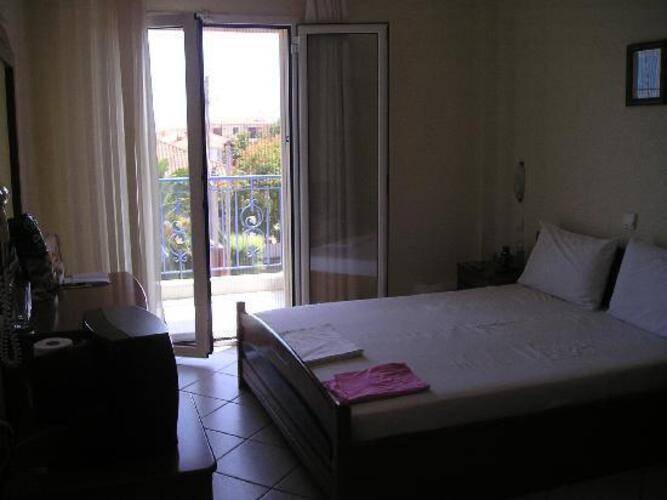 Stratos Hotel