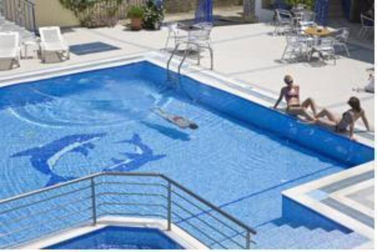 Stratos Hotel