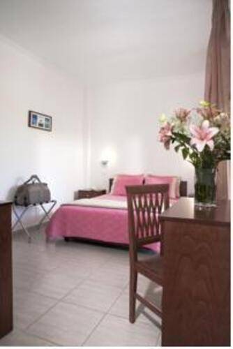Stratos Hotel