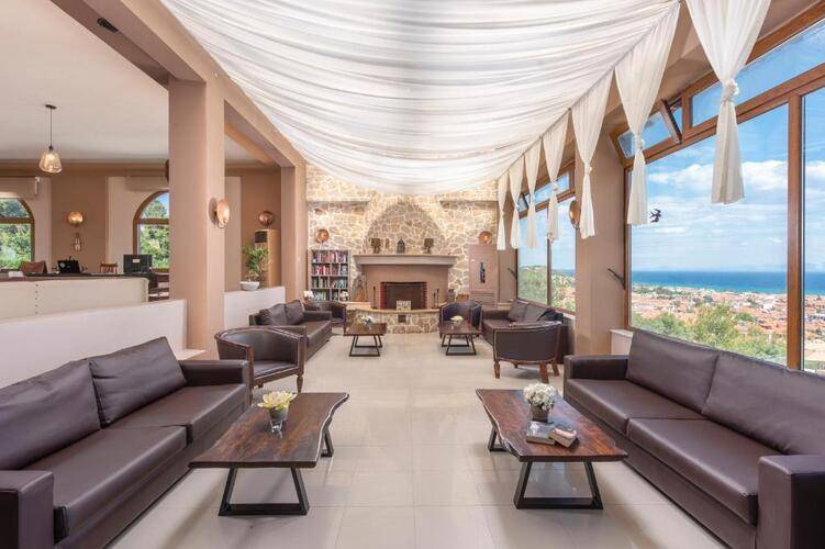 Alia Palace Hotel