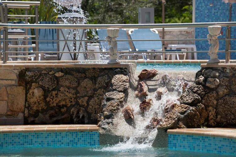 Anna Maria Paradise Hotel