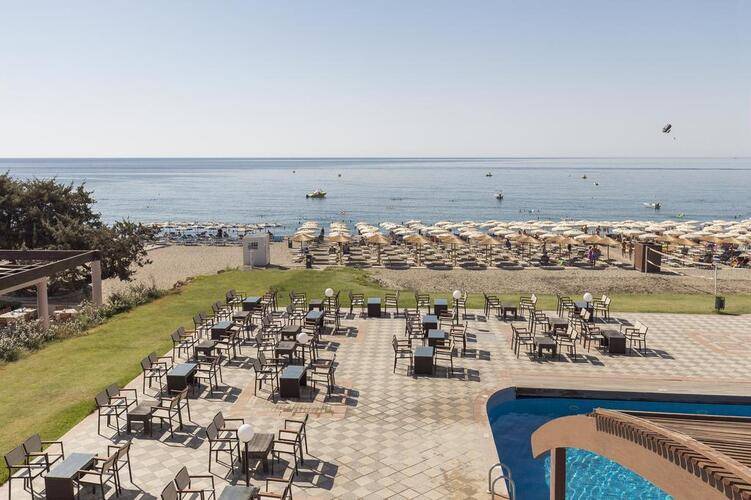 Costa Lindia Hotel