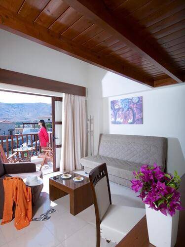 Costa Lindia Hotel