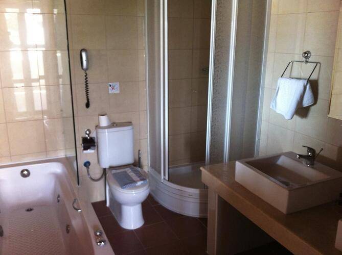 Costa Lindia Hotel