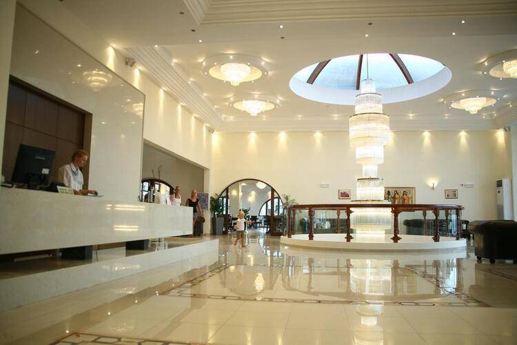 Costa Lindia Hotel