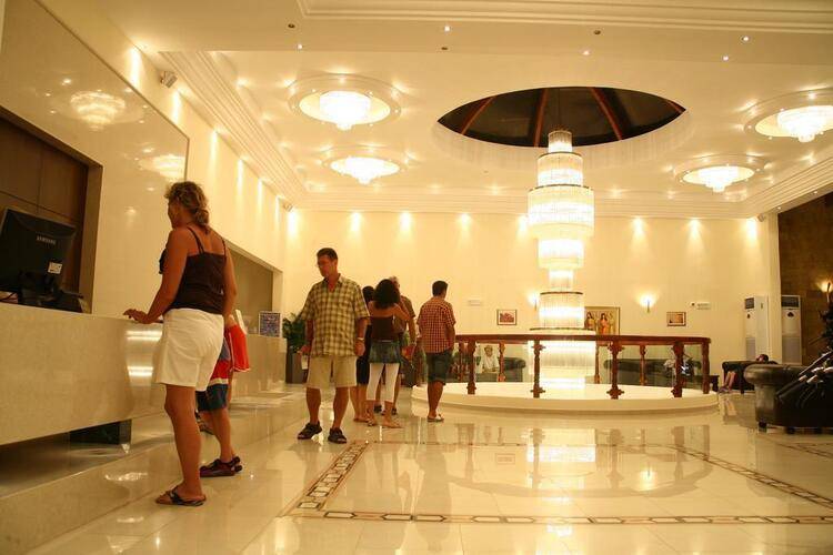 Costa Lindia Hotel