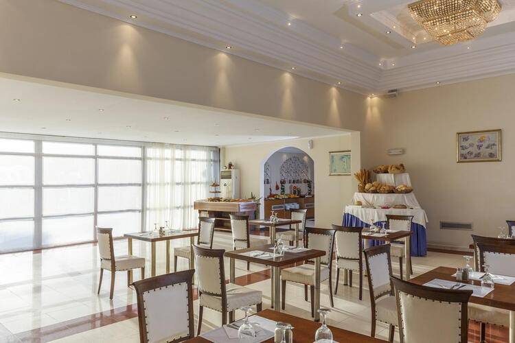 Costa Lindia Hotel