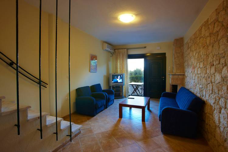 Erato Kriopigi Maisonettes