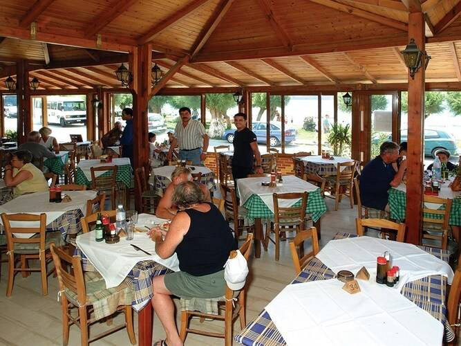 Alianthos Beach Hotel