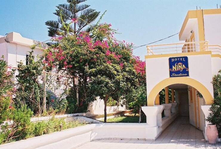 Nina Beach Hotel