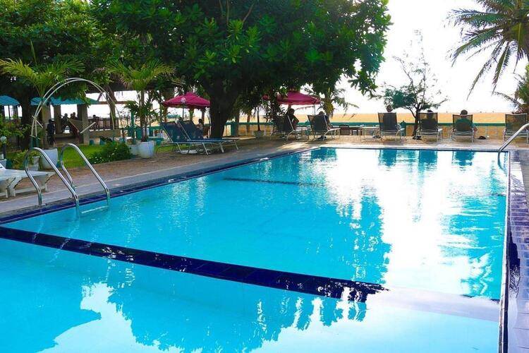 Topaz Beach Hotel
