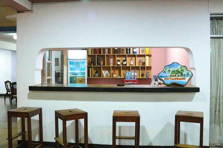 Topaz Beach Hotel