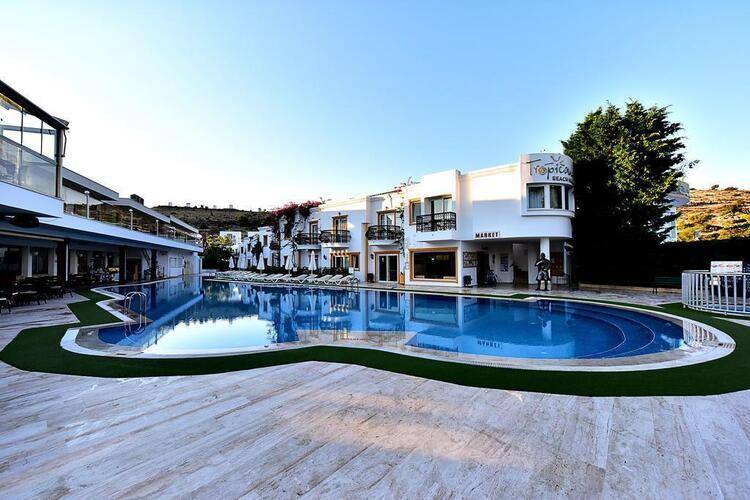 Tropicana Beach Hotel