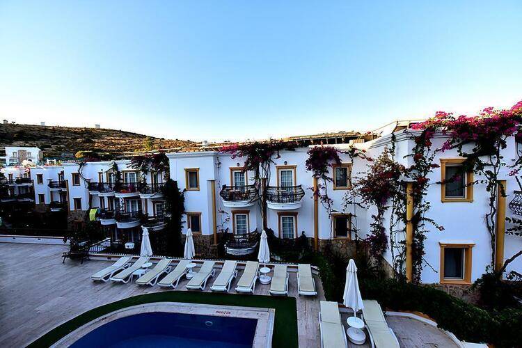 Tropicana Beach Hotel