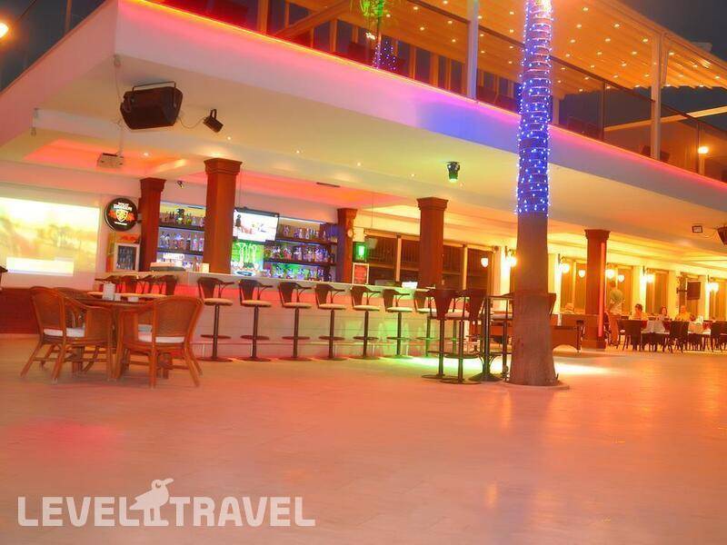 Фотография Tropicana Beach Hotel