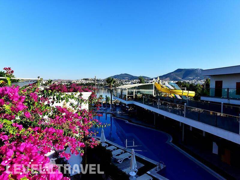 Фотография Tropicana Beach Hotel