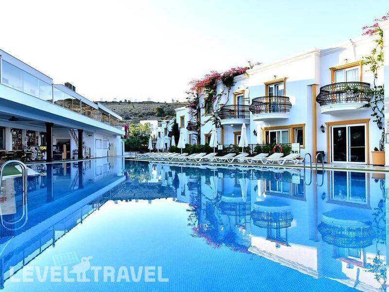 Фотография Tropicana Beach Hotel