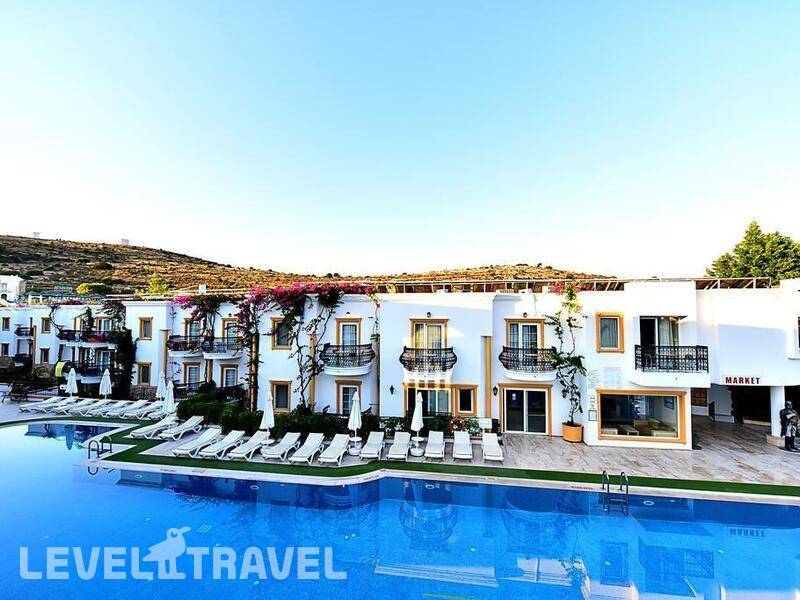 Фотография Tropicana Beach Hotel