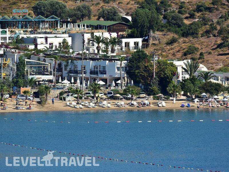 Фотография Tropicana Beach Hotel