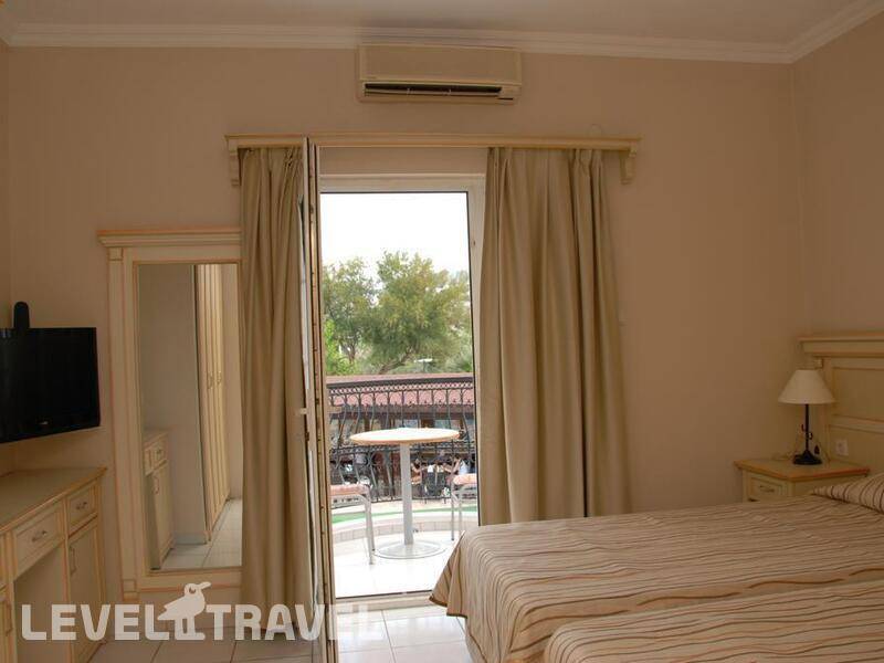 Фотография Tropicana Beach Hotel