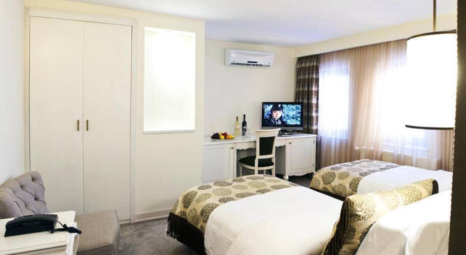 Taxim Town Hotel
