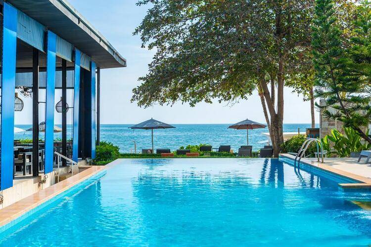 Bandara On Sea Hotel