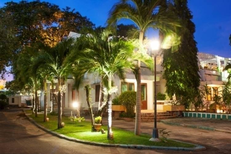 Tropicana Hotel