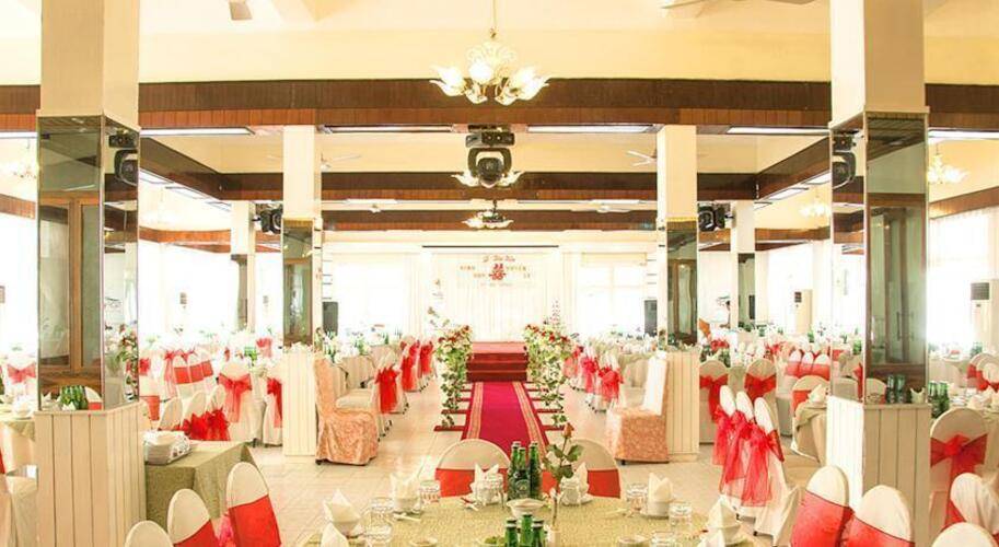 Tropicana Hotel