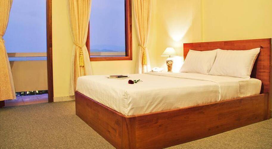 Tropicana Hotel